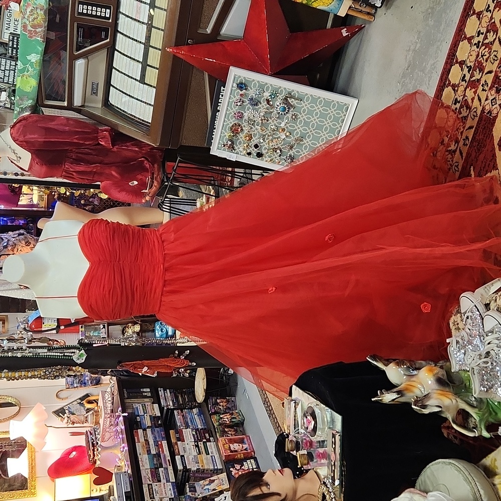 Vintage 90s red tulle gown